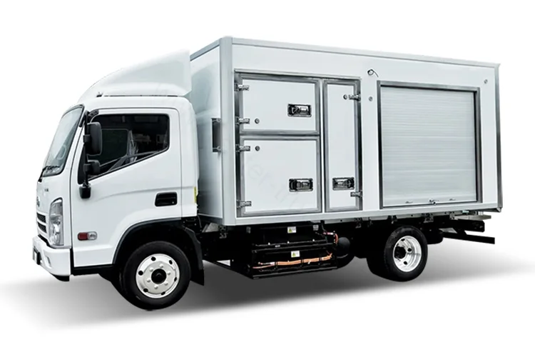 Multi-temperature zone refrigerated truck box with centre partition